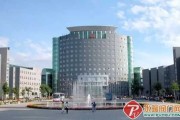 解锁你的知性气场：一件五道口技术学院风衬衫带来的氛围革命
