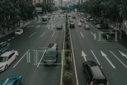 车路协同引爆未来：5大关键问题重塑出行革命